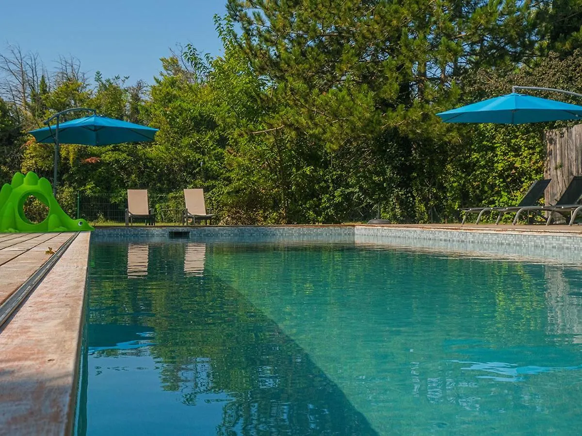 Montjoia Bed & Breakfast L'Isle-sur-la-Sorgue 0*,
